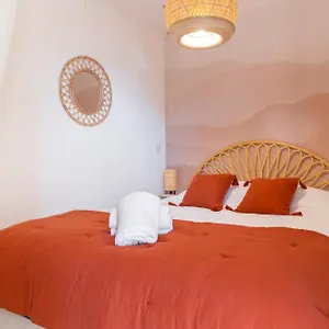 Cosy, Piscine, Clim, Parking Prive - Proche - Arrivee Autonome - Lit Queen Size La Seyne-sur-Mer